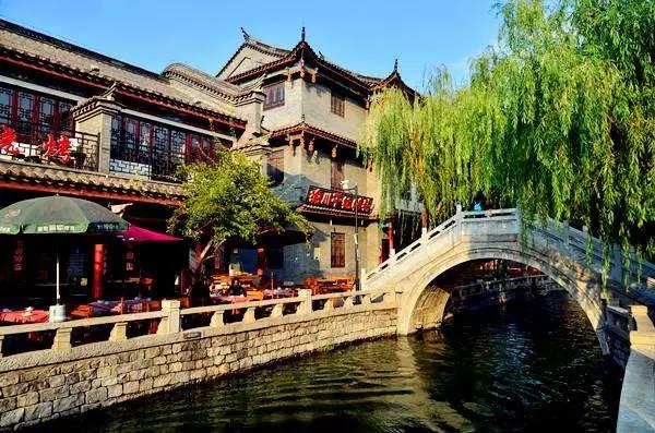 薛祥新画婺源:淡雅与斑斓共舞